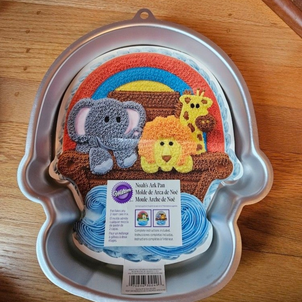 Wilton Colorful Noah's Ark Cake Mold